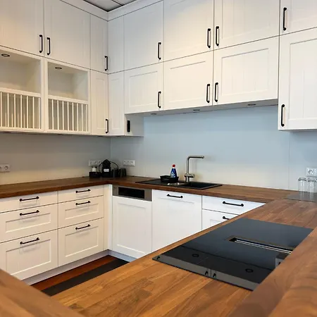 Lägenhet Luxus-loft Mit Sauna, Freistehende Badewanne, Balkon, Stellplatz *
