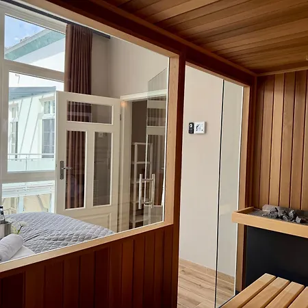 Luxus-loft Mit Sauna, Freistehende Badewanne, Balkon, Stellplatz Lägenhet Oldenburg