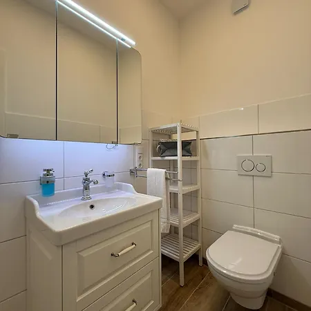 Luxus-loft Mit Sauna, Freistehende Badewanne, Balkon, Stellplatz *