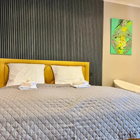 Luxus-loft Mit Sauna, Freistehende Badewanne, Balkon, Stellplatz Lägenhet *