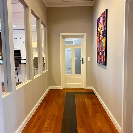 Lägenhet Luxus-loft Mit Sauna, Freistehende Badewanne, Balkon, Stellplatz