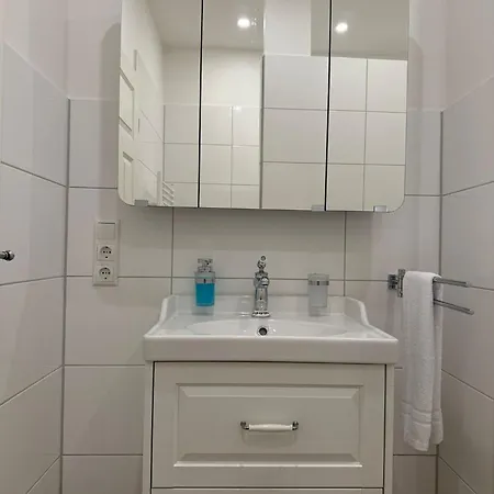 Luxus-loft Mit Sauna, Freistehende Badewanne, Balkon, Stellplatz Lägenhet
