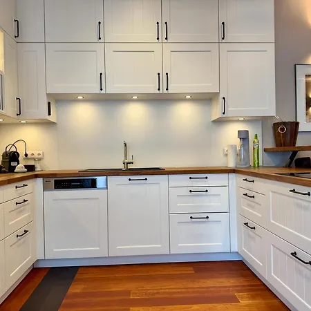 Luxus-loft Mit Sauna, Freistehende Badewanne, Balkon, Stellplatz Lägenhet