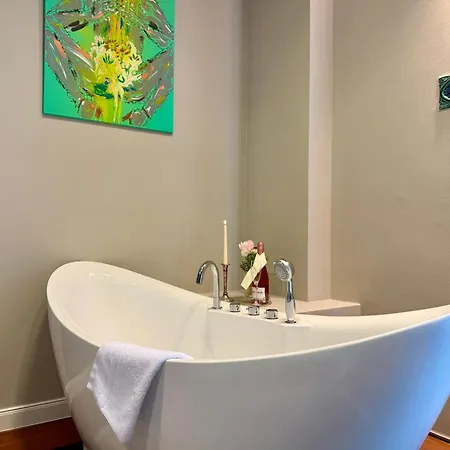 Luxus-loft Mit Sauna, Freistehende Badewanne, Balkon, Stellplatz アパート *