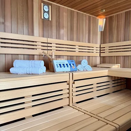 Luxus-loft Mit Sauna, Freistehende Badewanne, Balkon, Stellplatz *