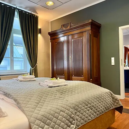 Luxus-loft Mit Sauna, Freistehende Badewanne, Balkon, Stellplatz Lägenhet